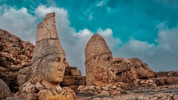 Statues on Mount Nemrut